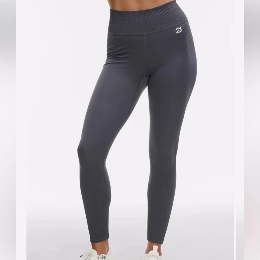 Peloton-apparel Women's Black and Grey Leggings
